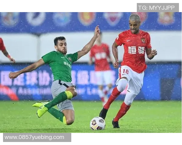 广州足球队近期状态分析与表现评估大满贯点评